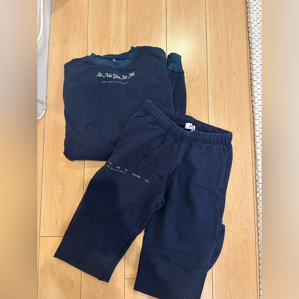 The Mayfair Group “It’s Not You It’s Me” sweat set. Size medium top & XS bottoms